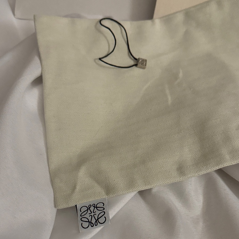 Loewe Bundle - image 3